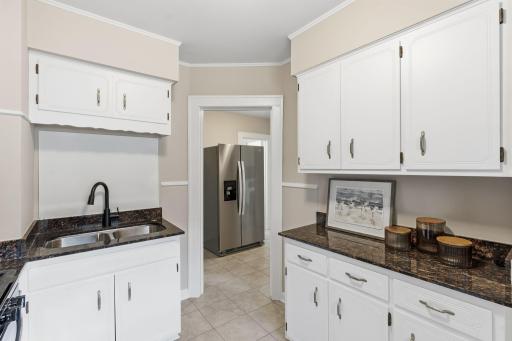 22-web-or-mls-3407 N Logan Ave-22.jpg