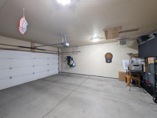 L2P041-707 14th Ave E West Fargo.jpg