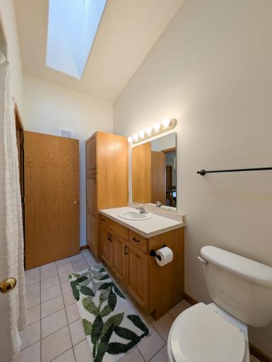 L2P030-707 14th Ave E West Fargo.jpg