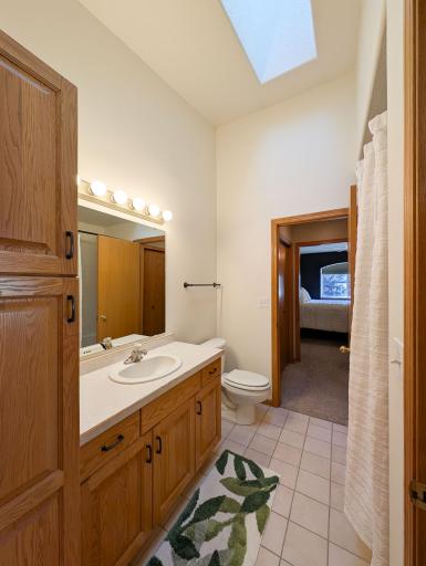 L2P021-707 14th Ave E West Fargo.jpg