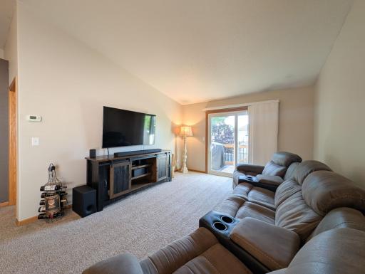 L2P023-707 14th Ave E West Fargo.jpg