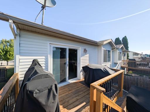 L2P025-707 14th Ave E West Fargo.jpg