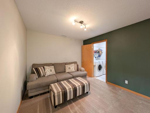 L2P038-707 14th Ave E West Fargo.jpg