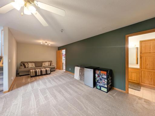 L2P037-707 14th Ave E West Fargo.jpg