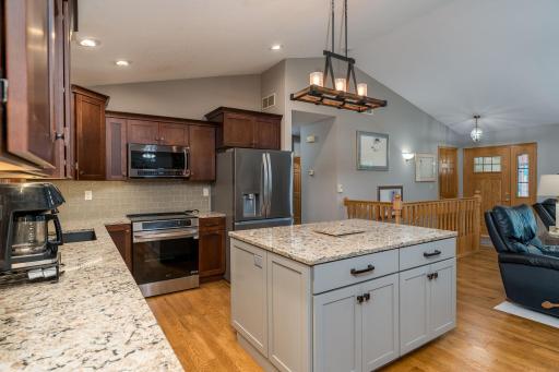 13-web-or-mls-142-jacks-dr.jpg