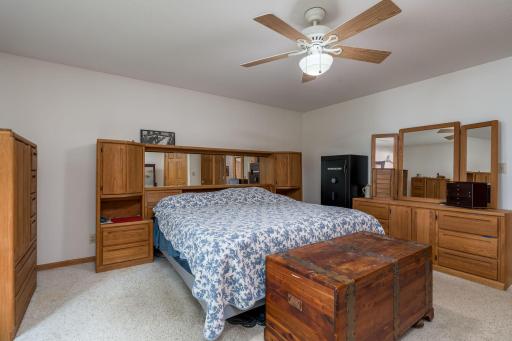 23-web-or-mls-142-jacks-dr.jpg