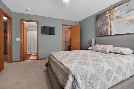 Direct bathroom access either through the hallway or the main bedroom. Big walk in closet