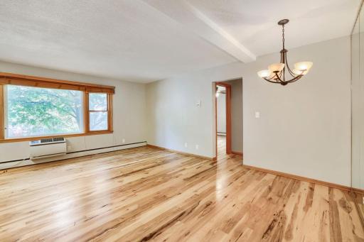 415 Ridgewood Avenue, 101, Minneapolis, MN 55403