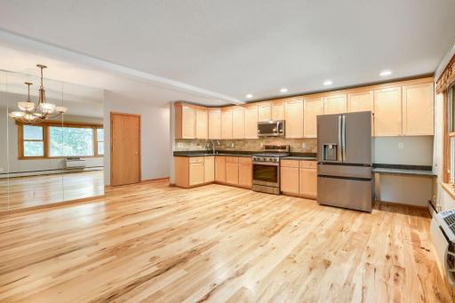 415 Ridgewood Avenue, 101, Minneapolis, MN 55403