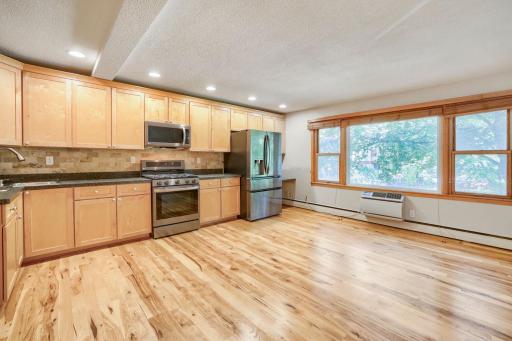 415 Ridgewood Avenue, 101, Minneapolis, MN 55403