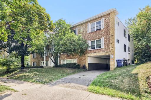 415 Ridgewood Avenue, 101, Minneapolis, MN 55403
