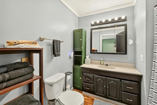 Full bath-main floor