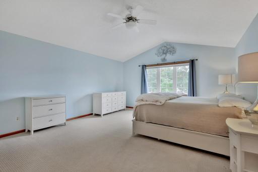 17408 Tessmer Court, Eden Prairie, MN 55347