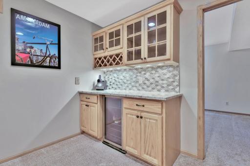 17408 Tessmer Court, Eden Prairie, MN 55347