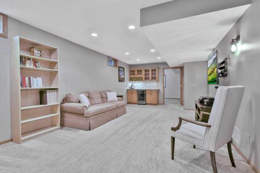 17408 Tessmer Court, Eden Prairie, MN 55347