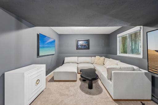 27-web-or-mls-Fillmore St-S0209-025.jpg