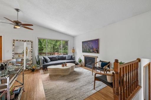 8-web-or-mls-Fillmore St-S0209-006.jpg