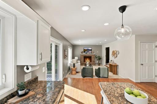 555 White Pine Way, Eagan, MN 55123