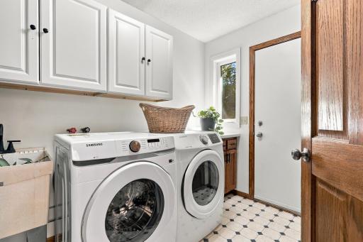 Enjoy almost brand new matching Washer and dry (both replaced in the past 6 months)