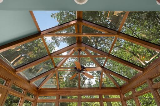 Abundant light & stunning views of nature