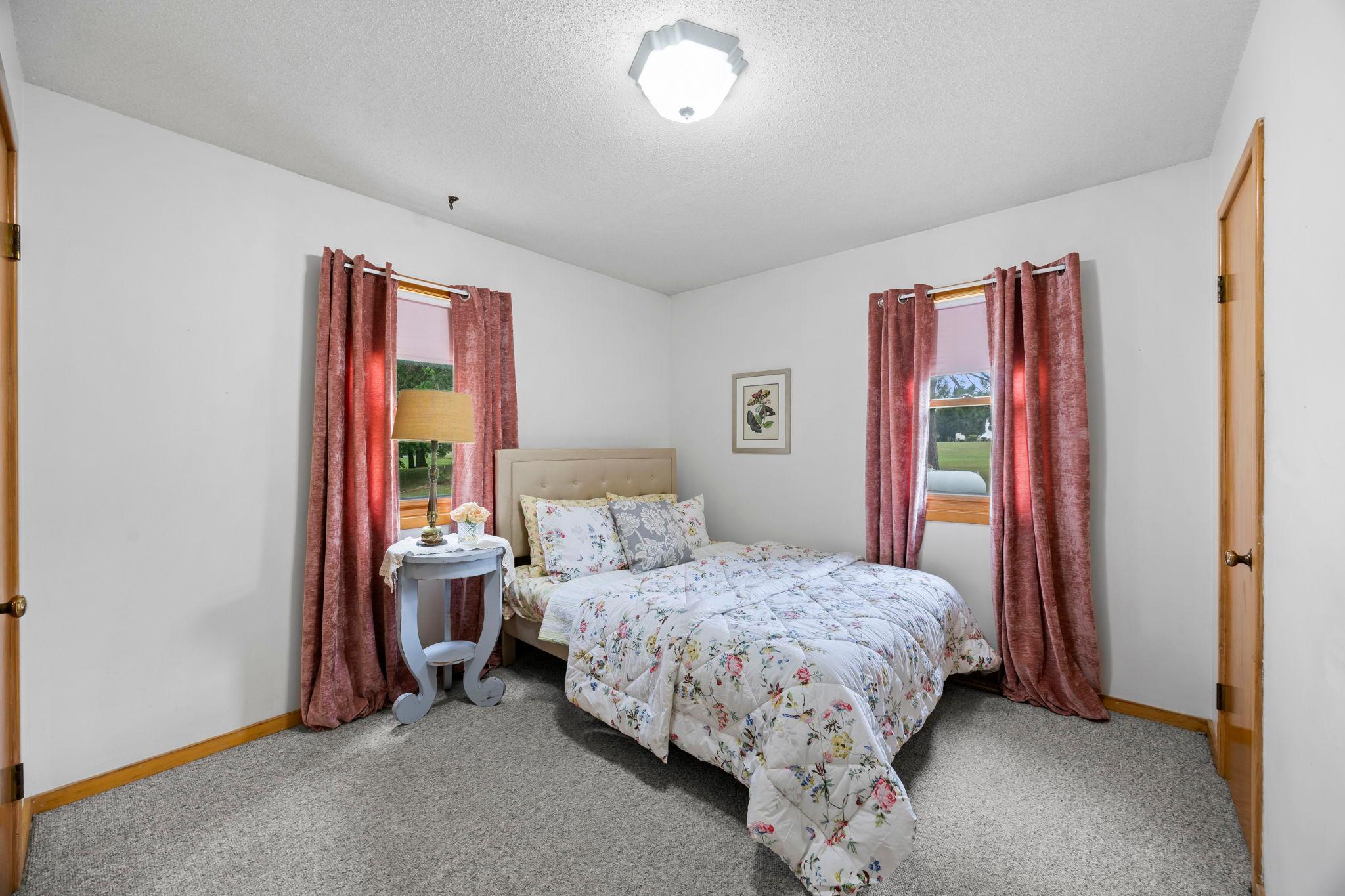 2nd bedroom