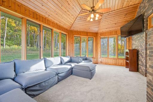 10054 County Road 17 SE, Delano, MN 55328