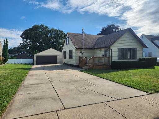 2010 3rd Avenue NE, Austin, MN 55912