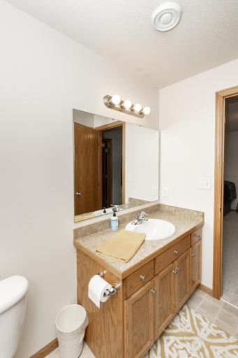 Bathroom 2 - Full