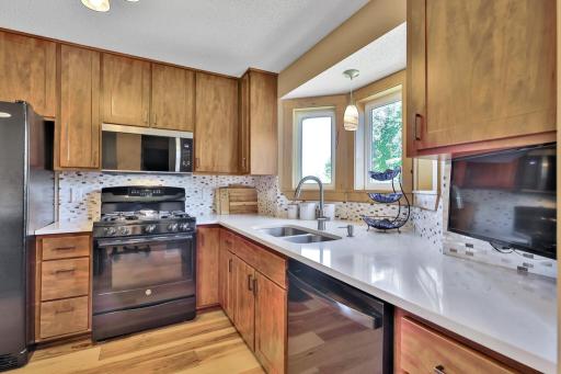 9784 Hamlet Avenue S, Cottage Grove, MN 55016