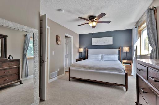 9784 Hamlet Avenue S, Cottage Grove, MN 55016