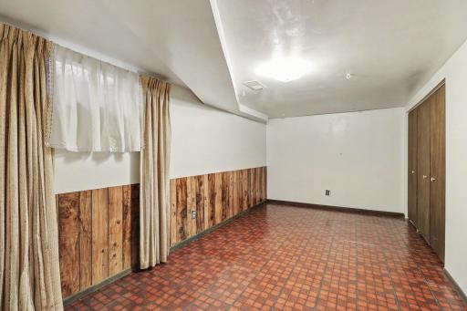 potential 4th bedroom