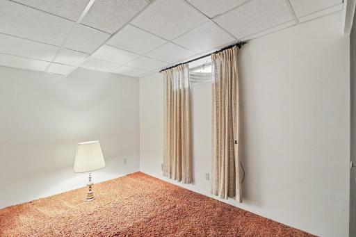 could be a 5th bedroom