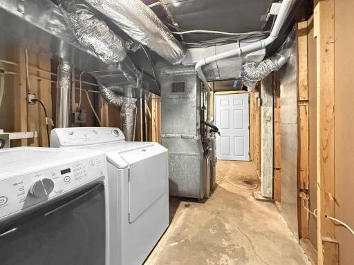 Utility / laundry room