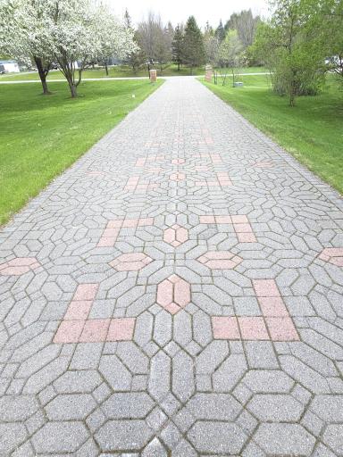 details in the cobblestone driveway