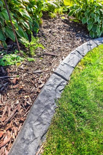 Custom Concrete Curbing