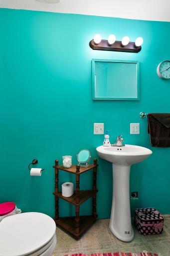 1/2 bath upstairs