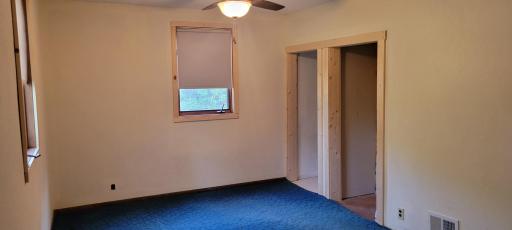 Spacious main floor bedroom w/2 closets
