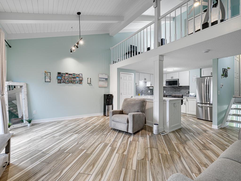 3 - Living Room.jpg