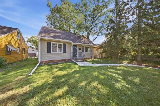 1446 Dale Street N, Saint Paul, MN 55117