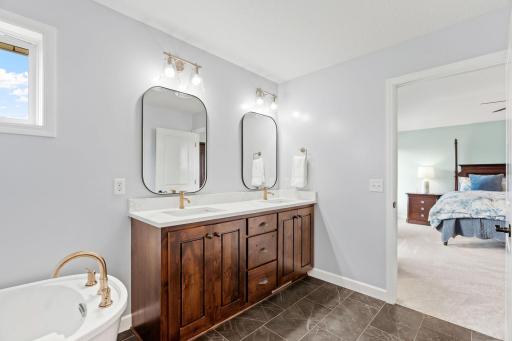 13273 Carlingford Lane, Rosemount, MN 55068