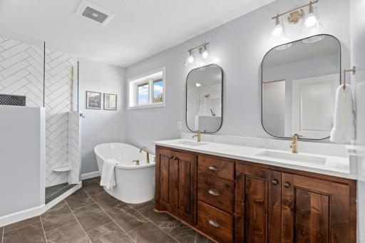 13273 Carlingford Lane, Rosemount, MN 55068