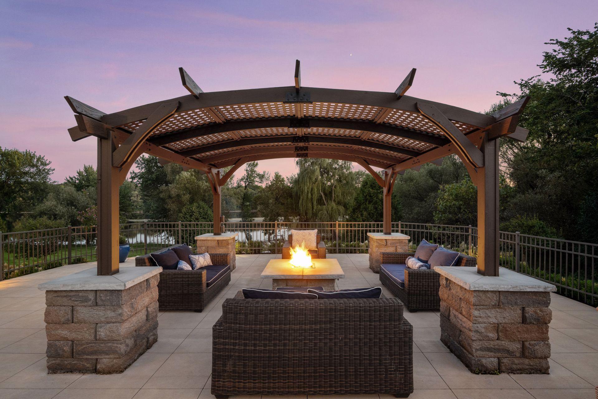 Spend summer afternoons poolside with the Mississippi River just beyond.