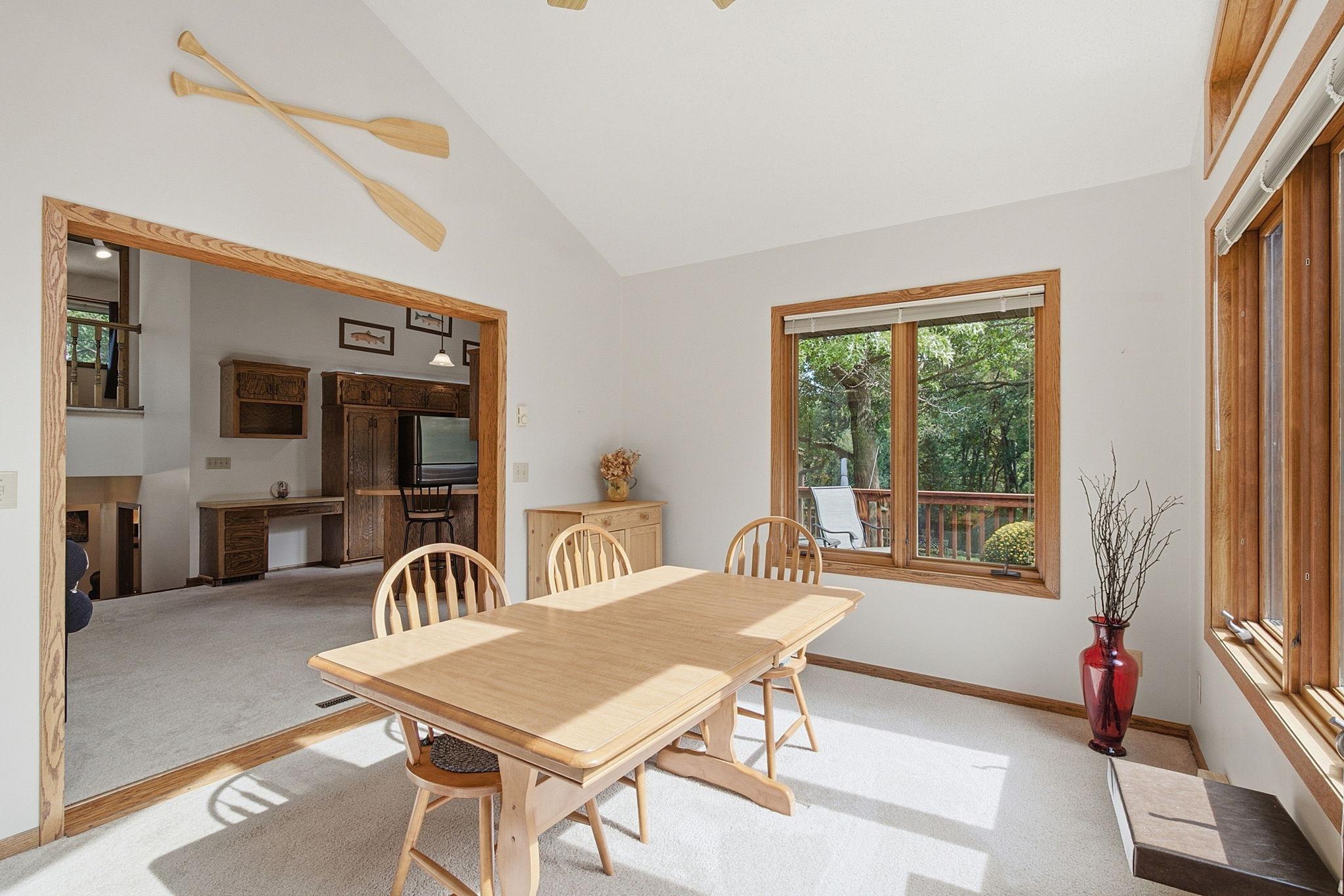 77-web-or-mls-948_Waterford_Dr_Eagan_MN_077.jpg