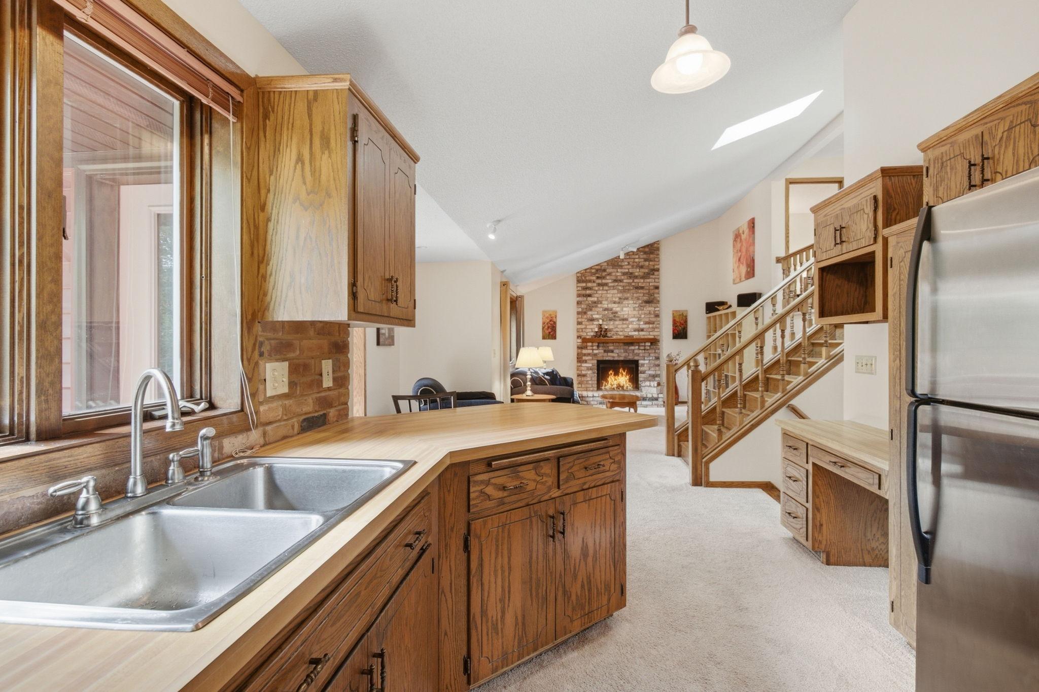 84-web-or-mls-948_Waterford_Dr_Eagan_MN_084.jpg