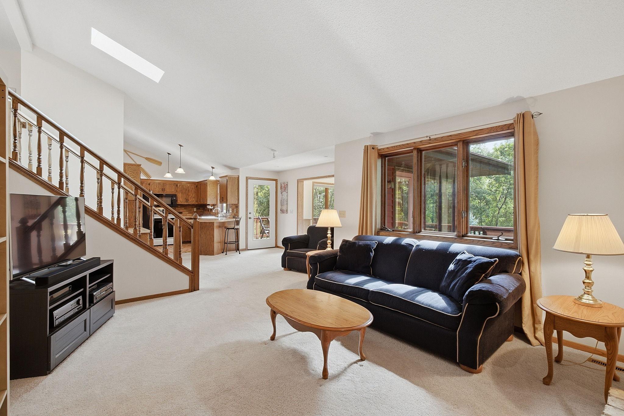 89-web-or-mls-948_Waterford_Dr_Eagan_MN_089.jpg