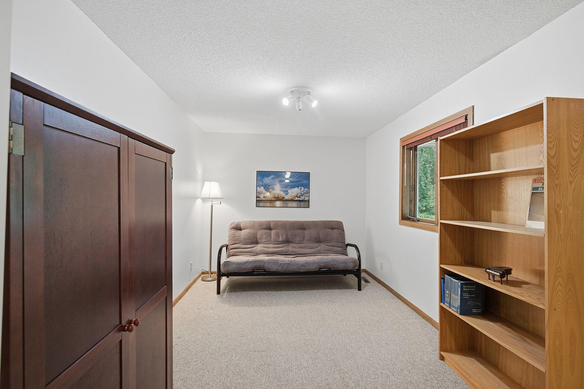 110-web-or-mls-948_Waterford_Dr_Eagan_MN_110.jpg