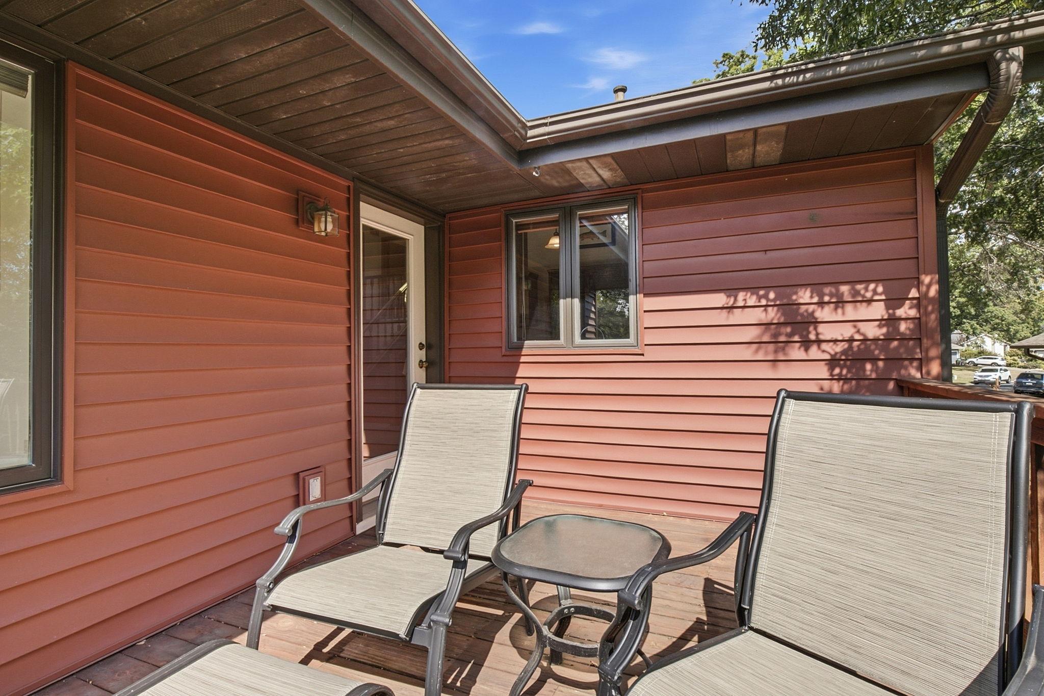 58-web-or-mls-948_Waterford_Dr_Eagan_MN_058.jpg
