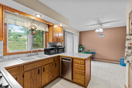 2313 114th Street E, Burnsville, MN 55337