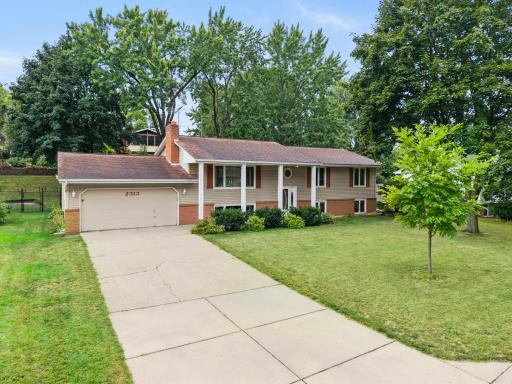 2313 114th Street E, Burnsville, MN 55337
