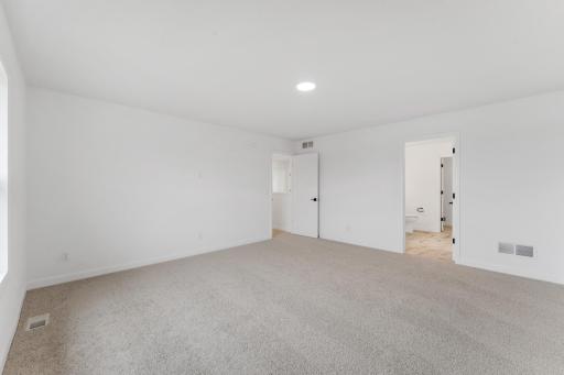 (Photo of an inventory home, actual homes finishes will vary)
